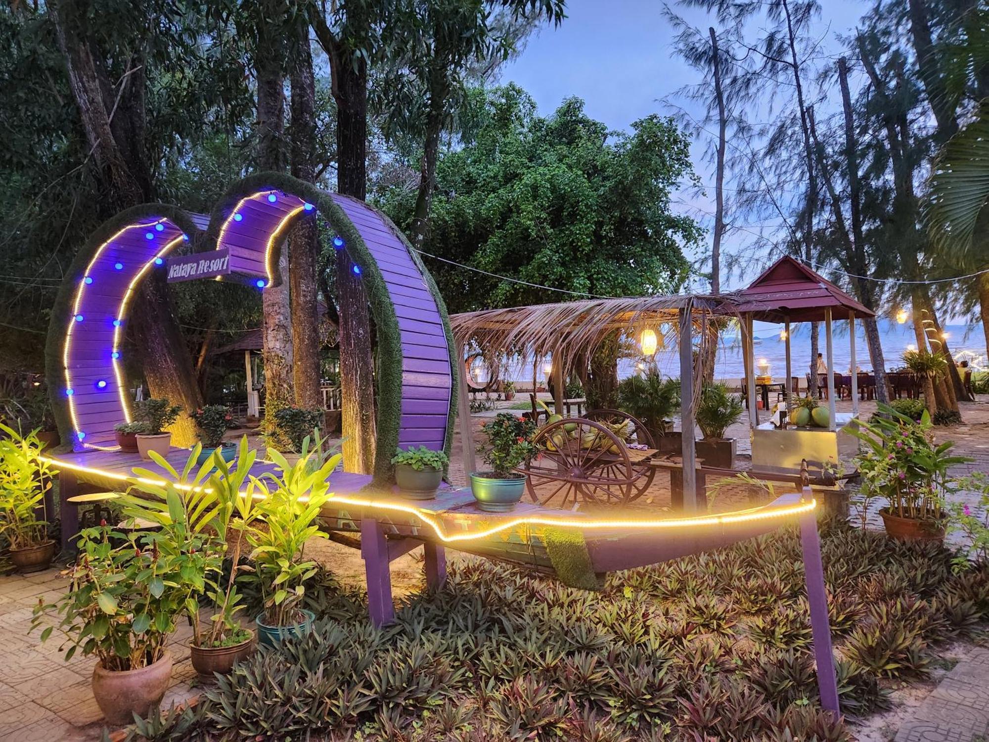 Nataya Round House Coral Bay Resort Kampot Exterior photo
