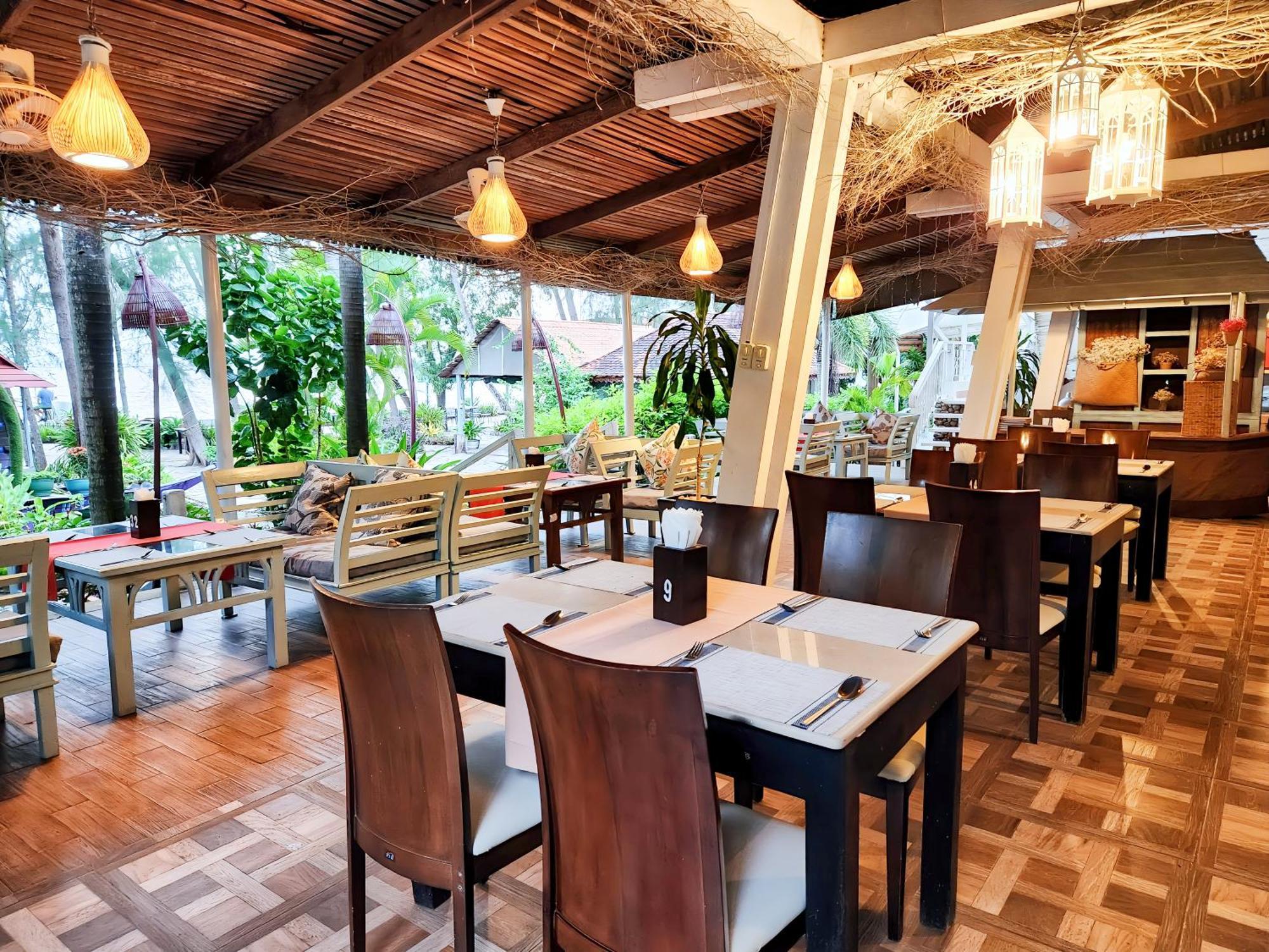 Nataya Round House Coral Bay Resort Kampot Exterior photo
