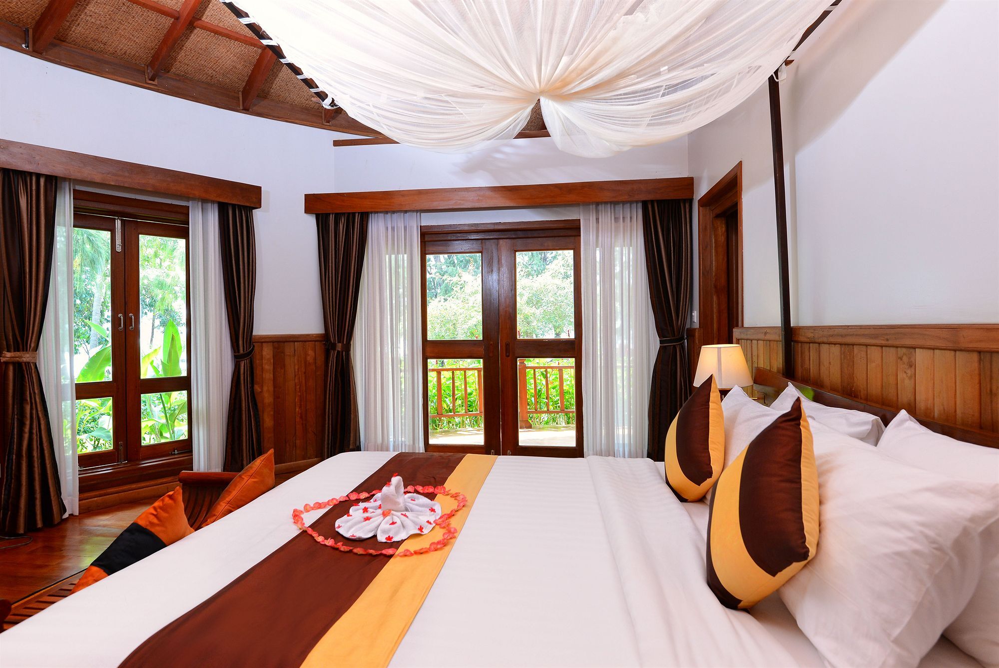Nataya Round House Coral Bay Resort Kampot Exterior photo